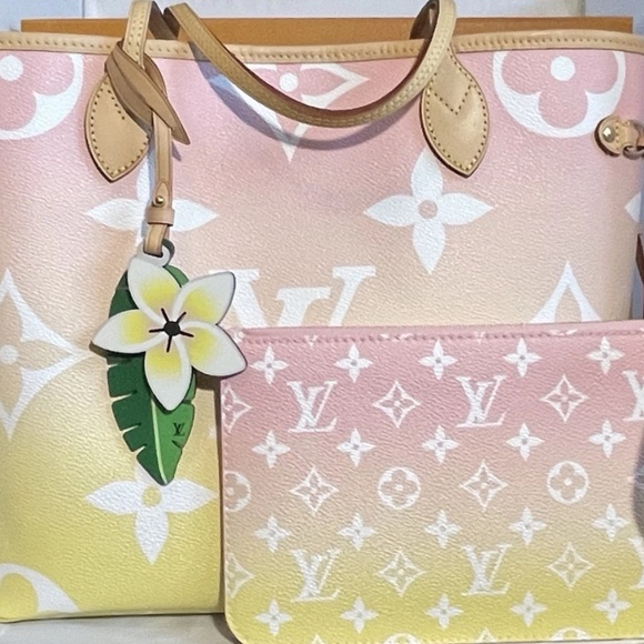 Louis Vuitton By the Pool Neverfull - Picture 8 of 10